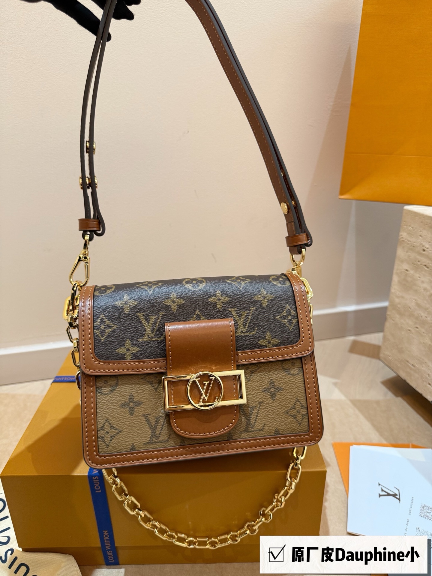LV Monogram Handbag Cowhide Leather 14